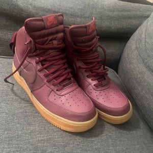 Nike high tops size 10 women , 8 men